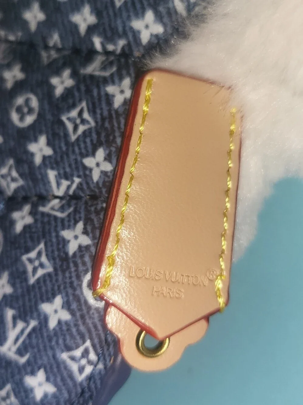 Luxury White Faux Fur Flower Crossbody Bag